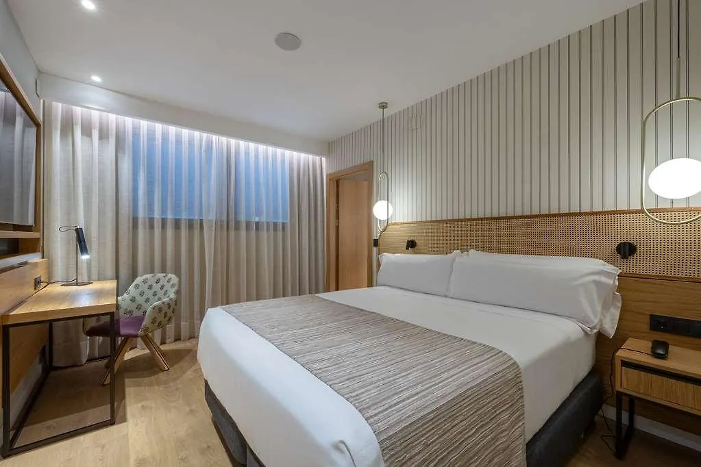 Catalonia Diagonal Centro Hotel Barcelona 4*,